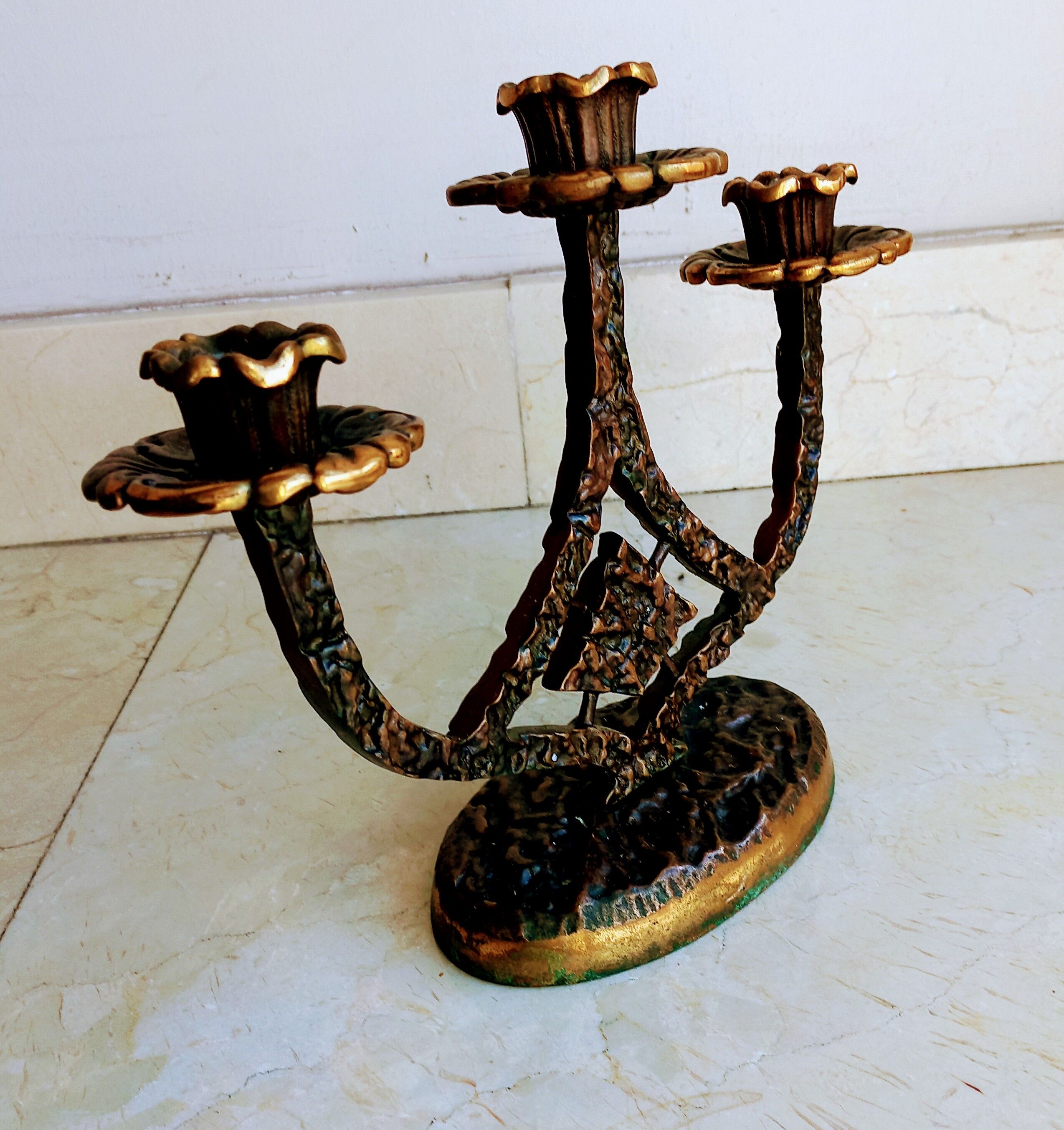 Bougeoir brutaliste en bronze