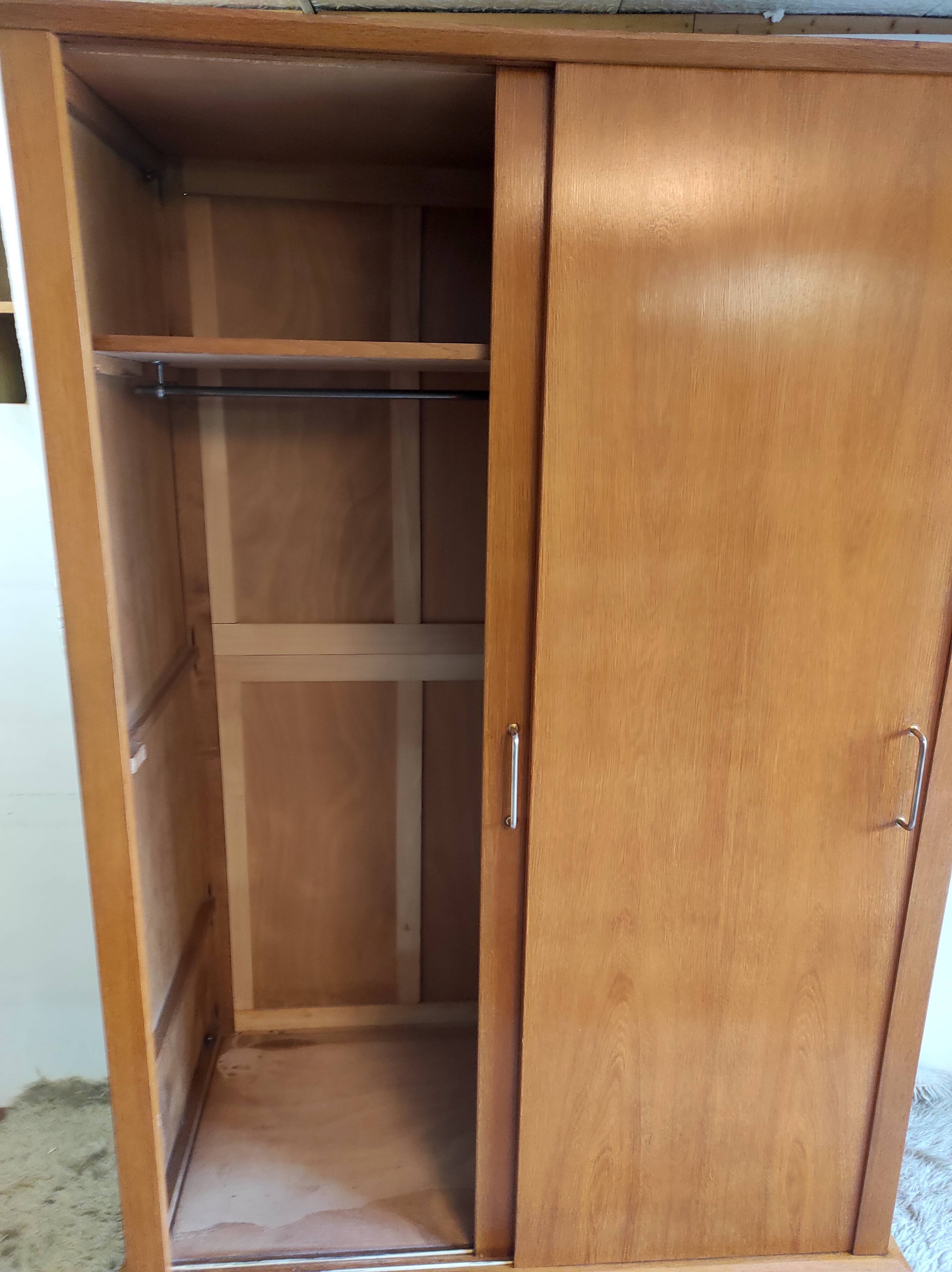 Compas feet cabinet 2 oak sliding doors - 50s