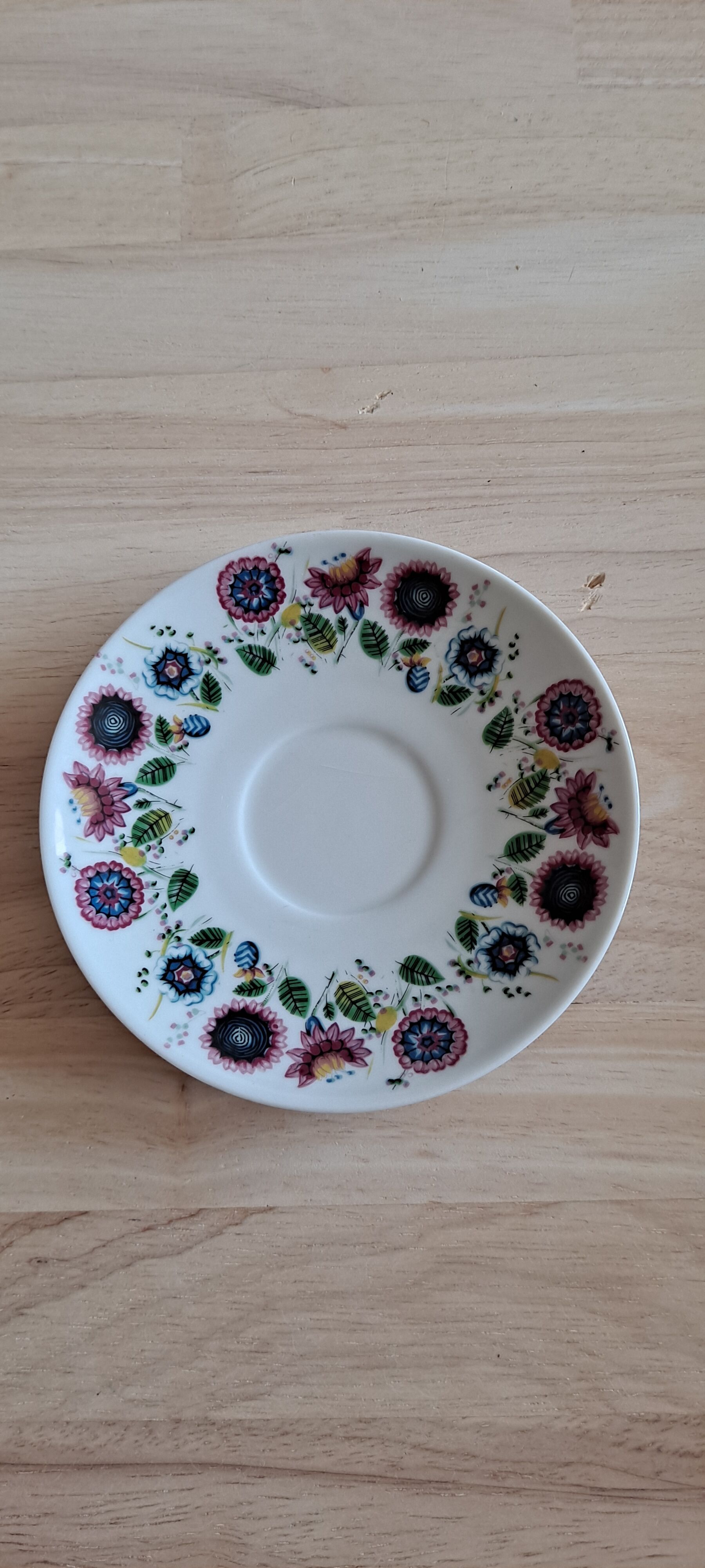 Coupelle porcelaine blanche et fleurs