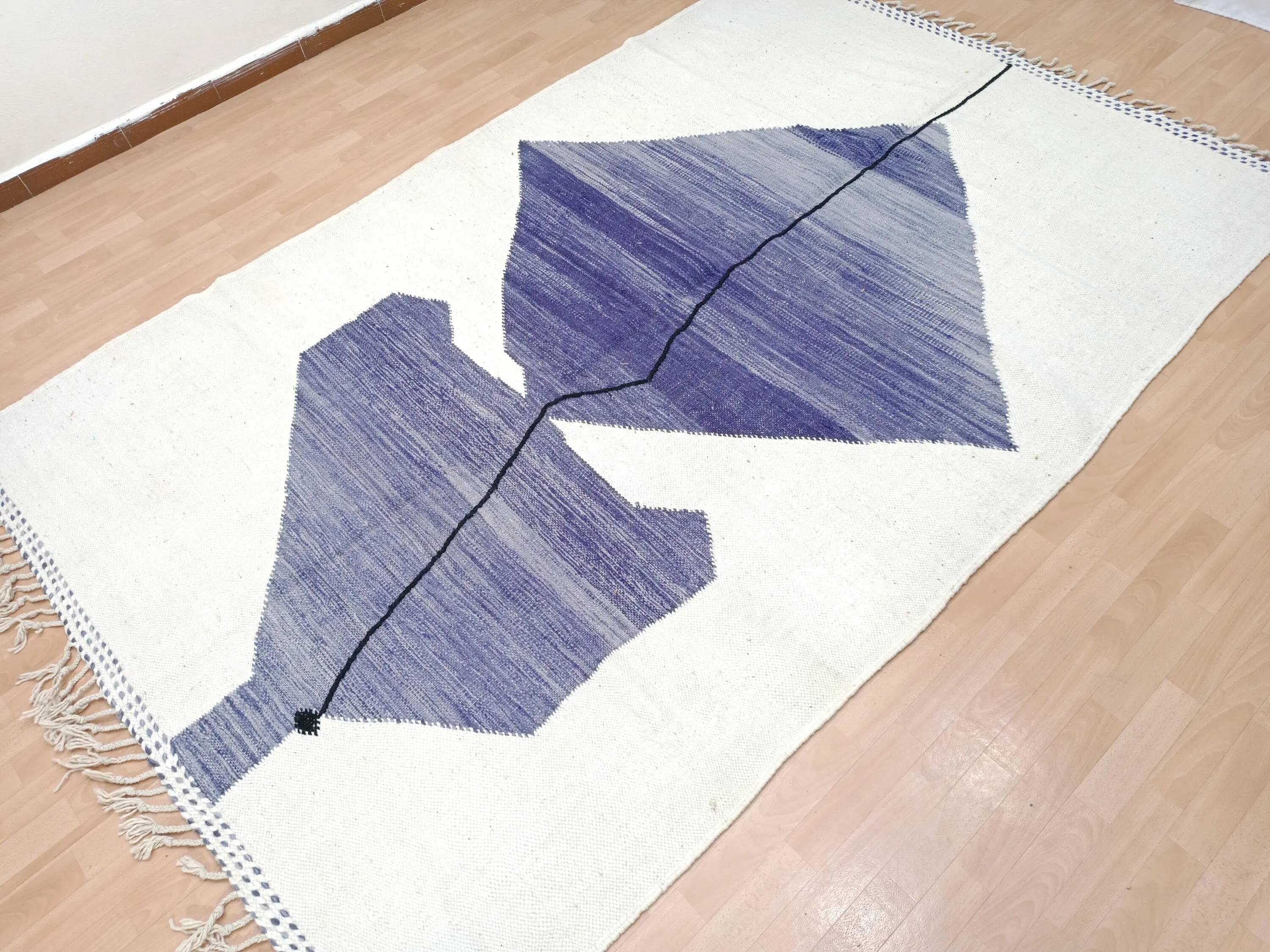 Traditional Berber rug 3x2 m