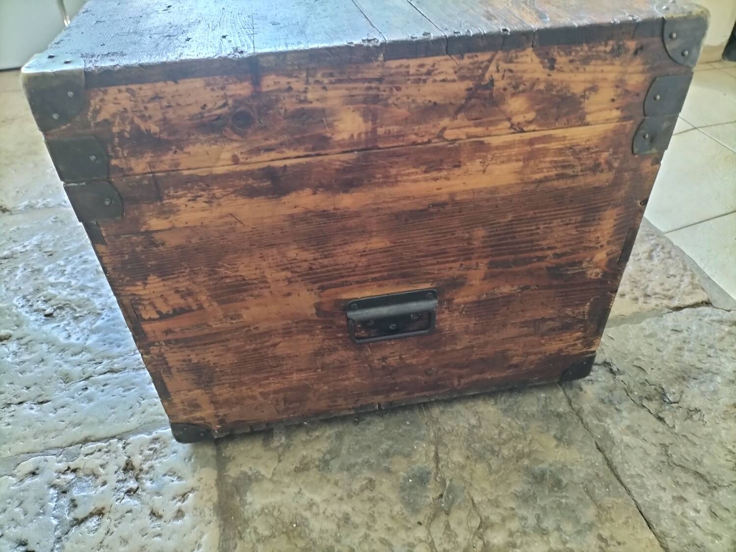 Antique trunk from the late 19th century