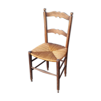 Chaise paillée rustique