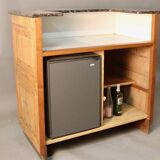 Counter bank with grape decoration