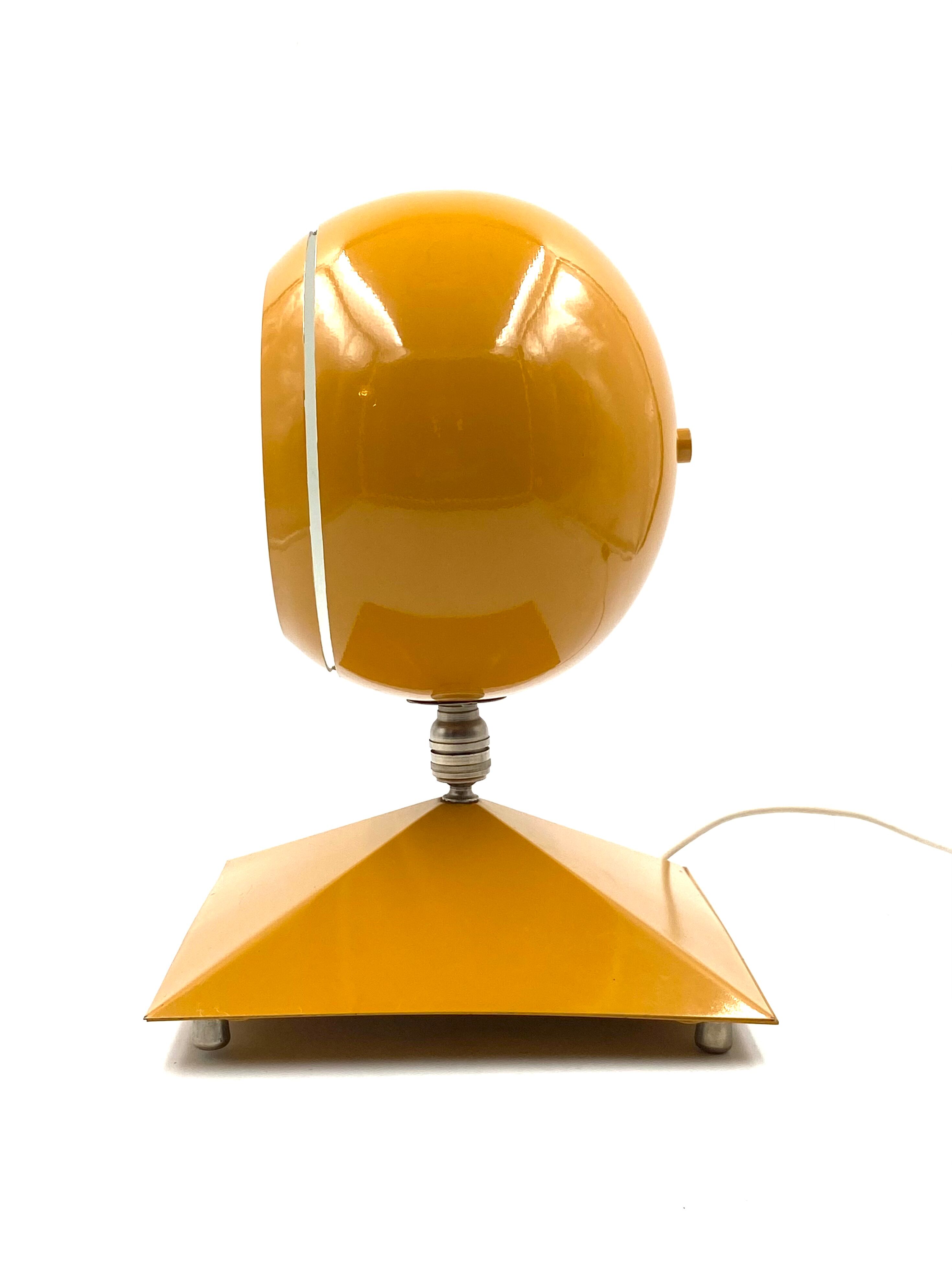 Space Age Eyeball Yellow Table lamp, Italy, 1970s