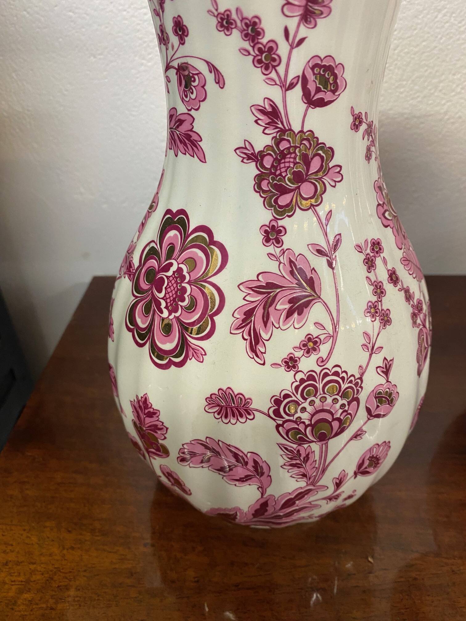 Pair of chinese pattern pink vases italian porcelain 1970s signed fg