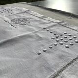 Embroidered pillowcase MC daytime relief pellets Métis scale