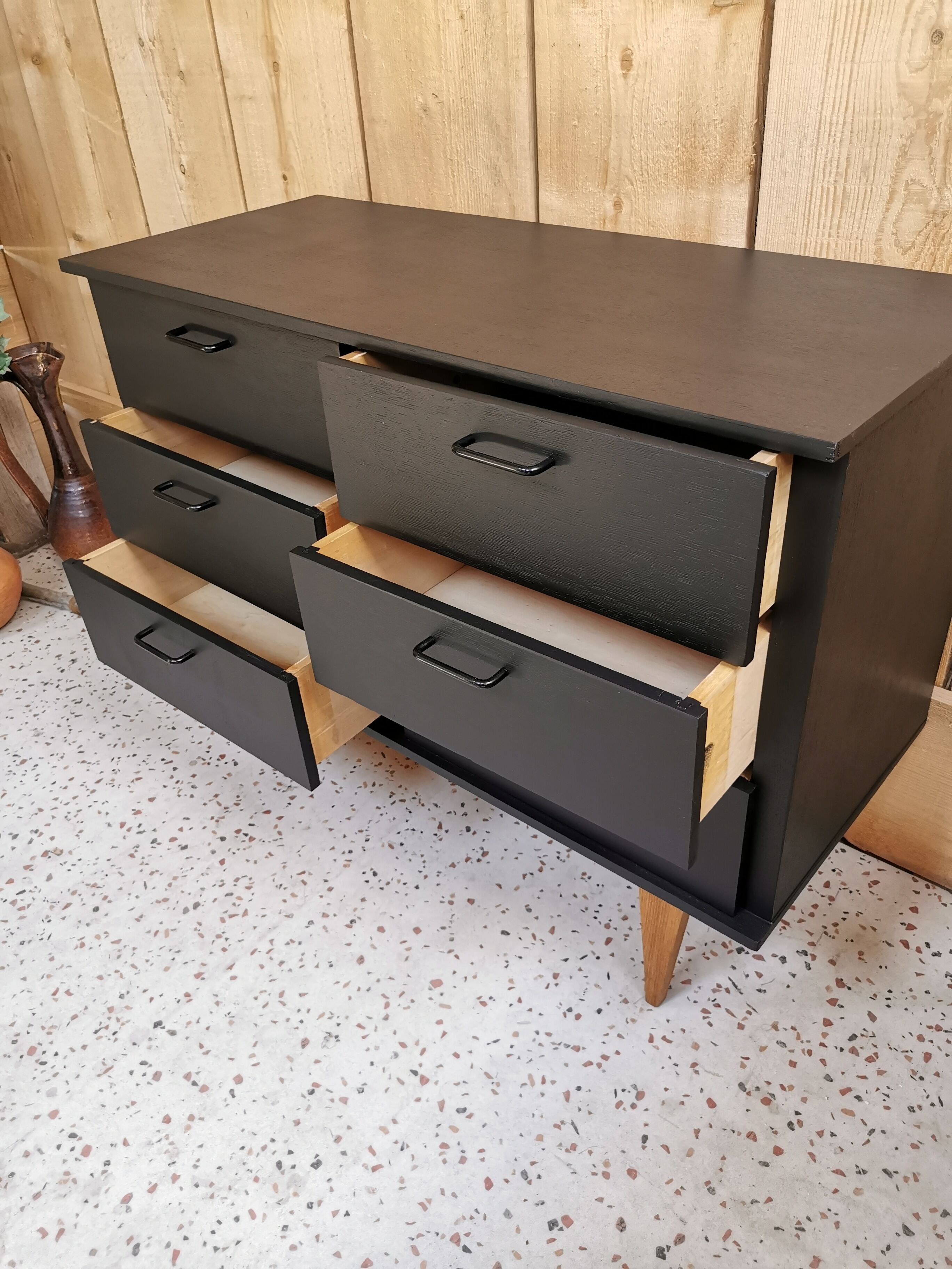 Black chest of drawers
