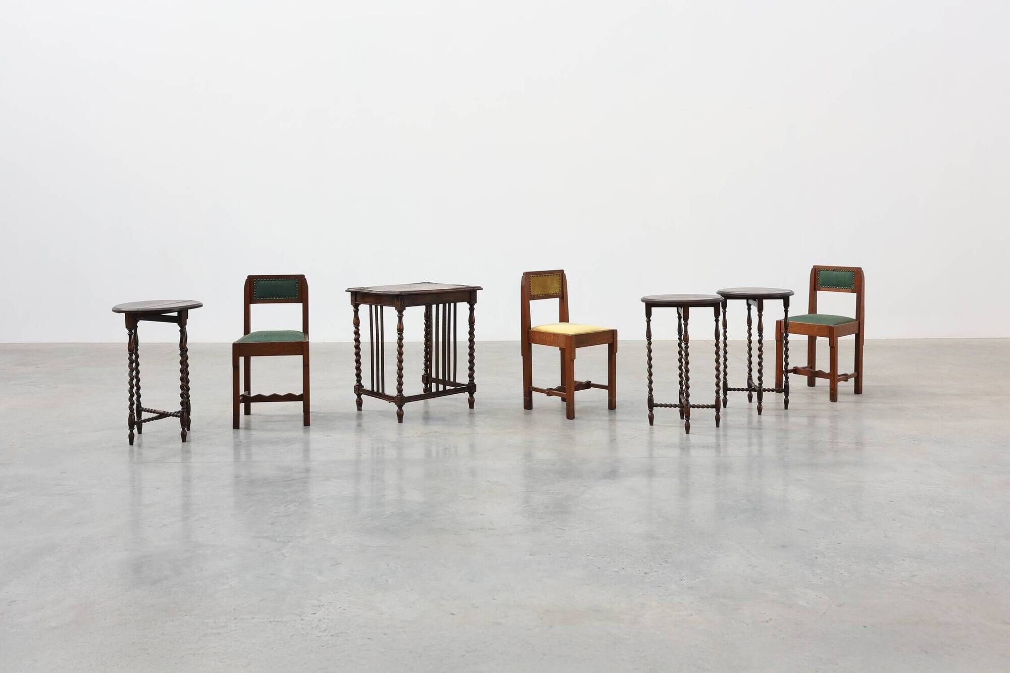 Set of Four Oak Barley Twist Nesting Tables, England, circa 1900n