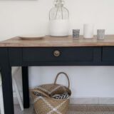 Farm table
