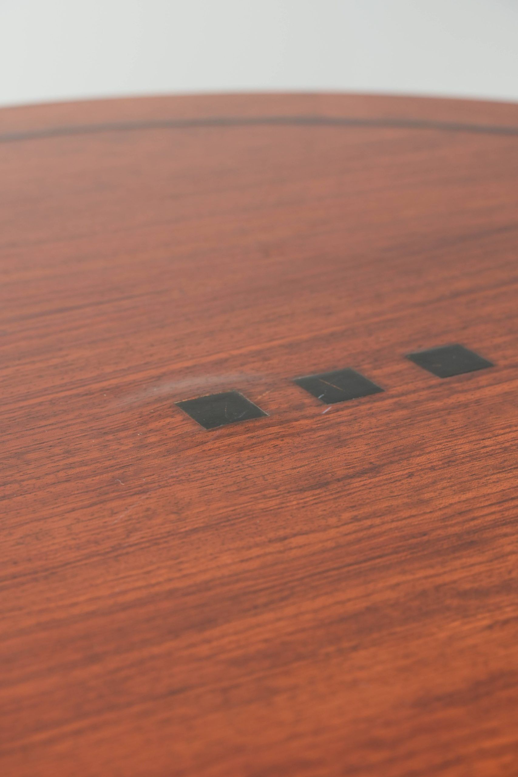 Beautiful round Art Deco style side/coffee table