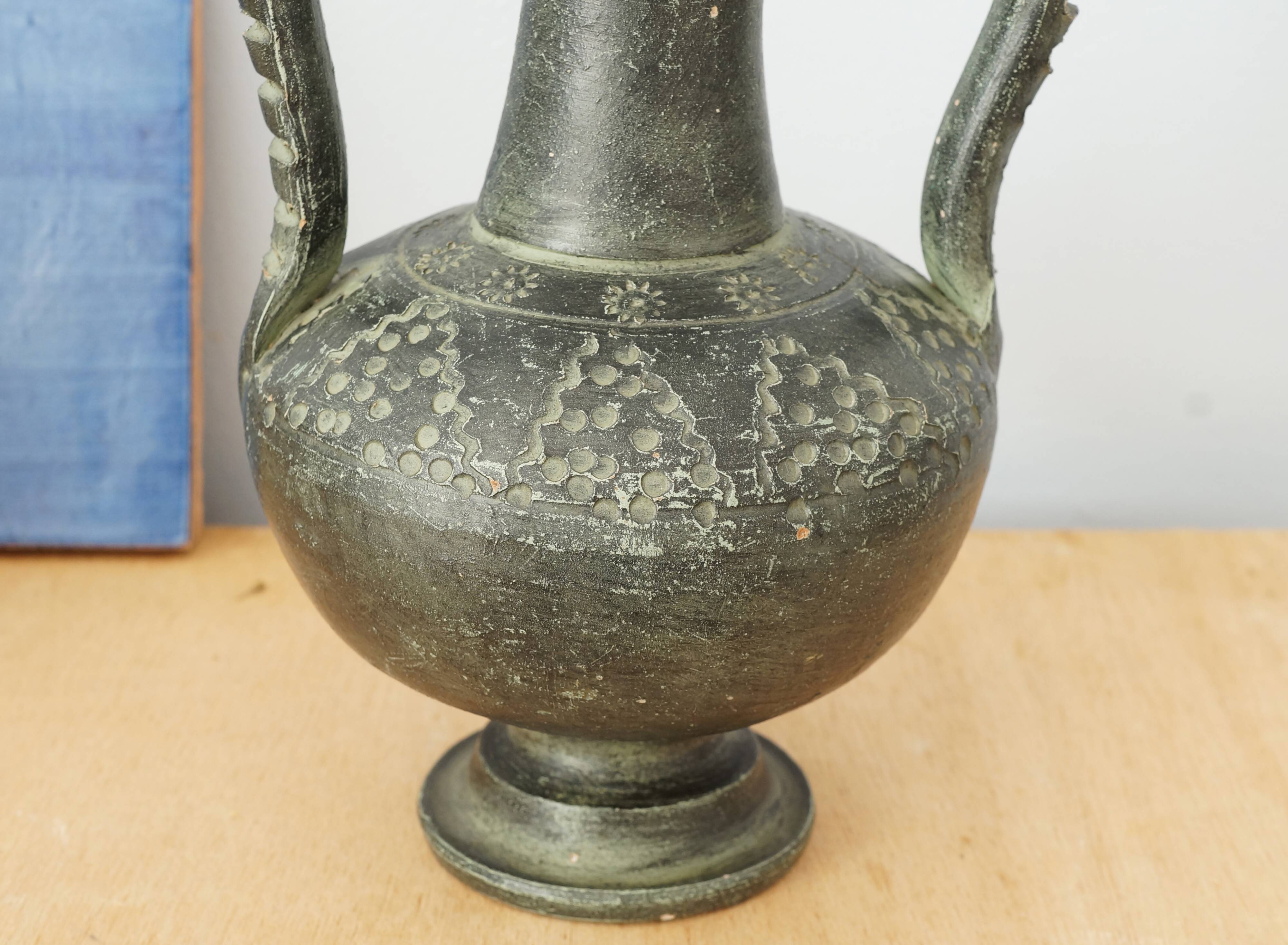 Black vase of antique inspiration in the shape of an amphora, 50s or 60s, vintage