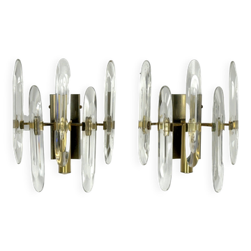 Sciolari, ensemble de deux grandes appliques en verre et laiton doré. Italie, années 1970.