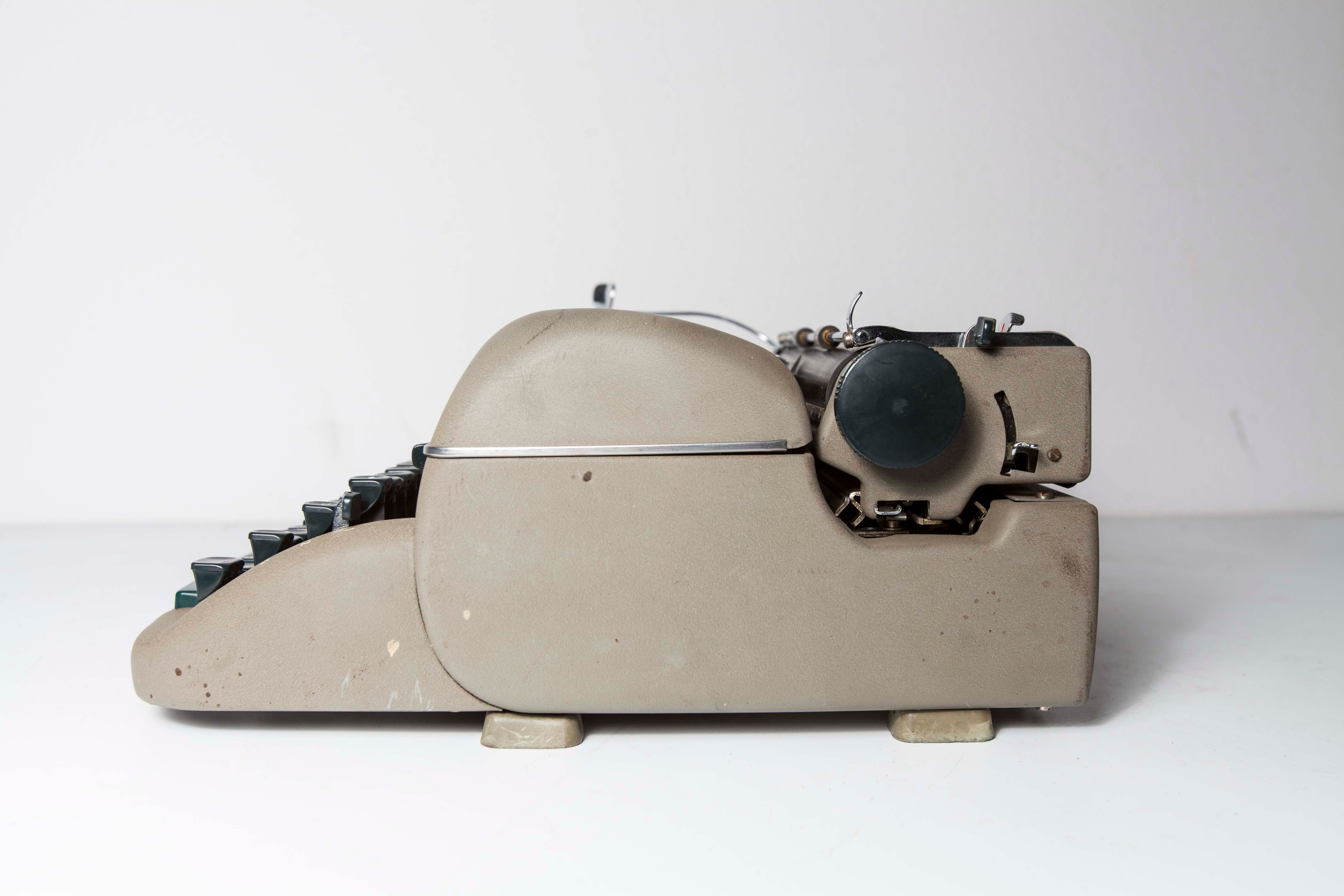 Typewriter remington Quiet Riter Miracle tab