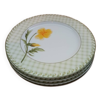 4 assiettes en porcelaine vintages