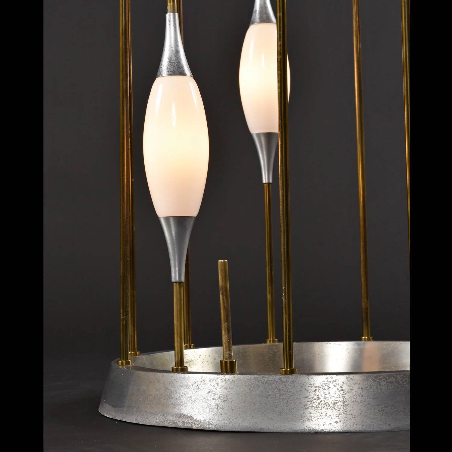 Lampadaire cascade en métal doré, années 1970