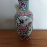 vase chinois a decor de fleur et oiseaux en porcelaine signee
