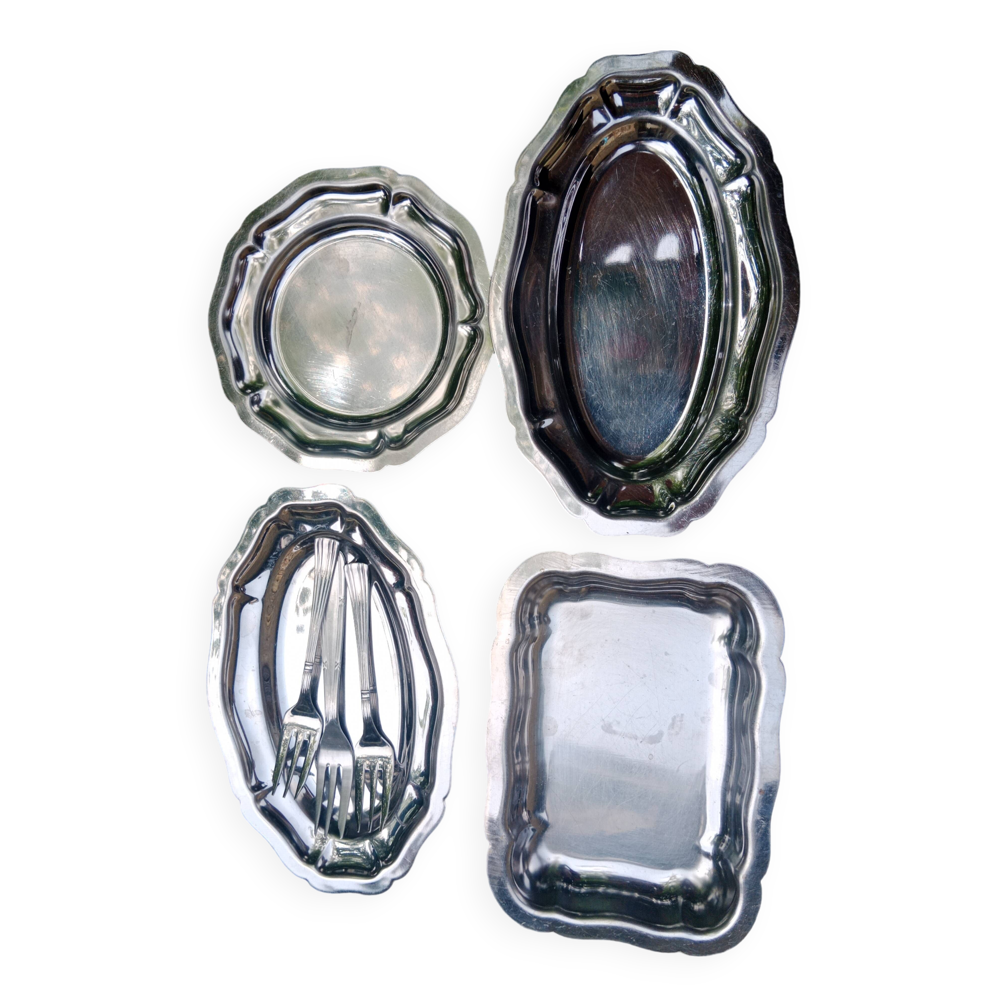 Small vintage platters and presentation forks