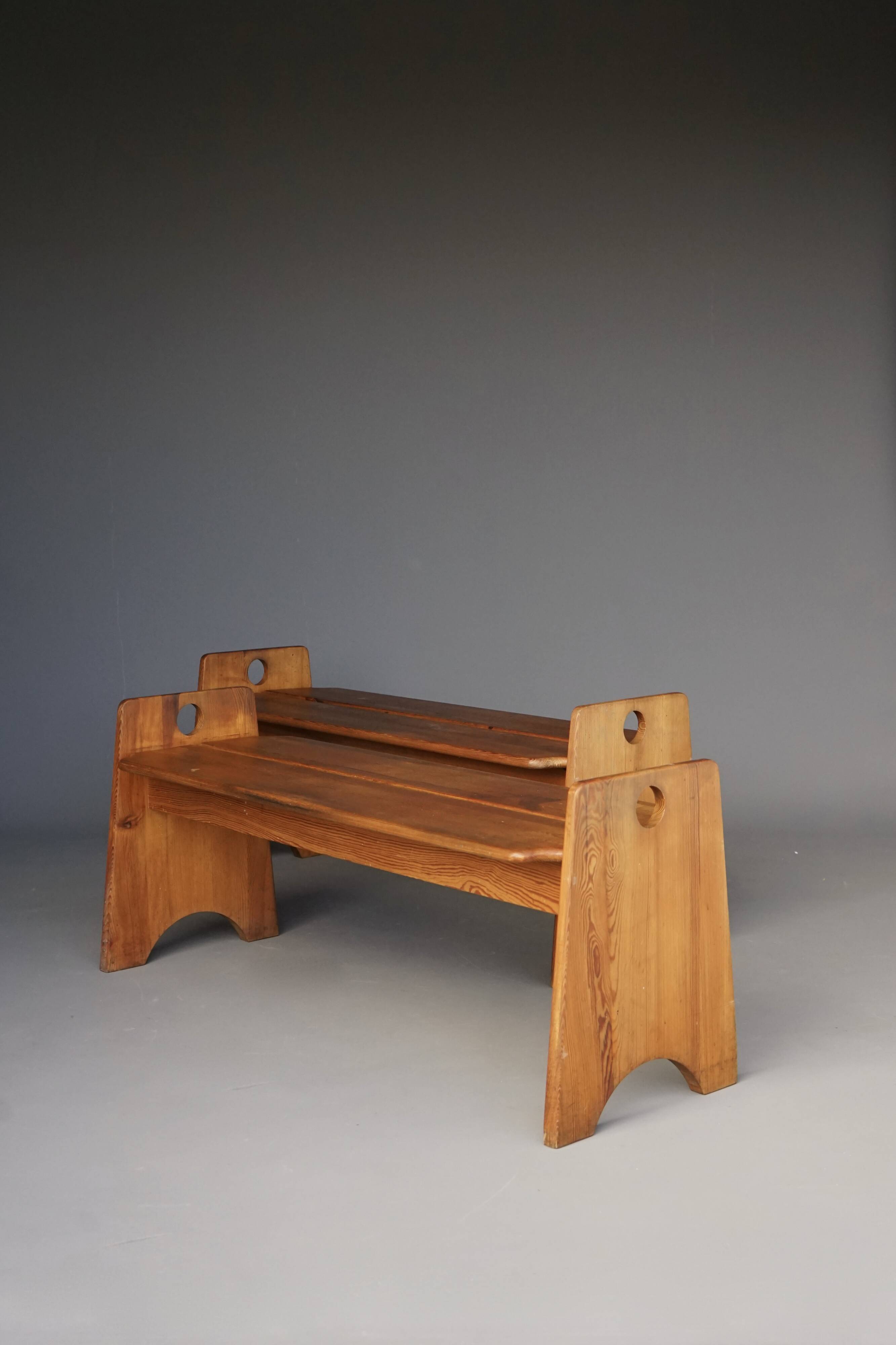 Ensemble de bancs en pin suédois du milieu du siècle par Gilbert Marklund, années 1960
