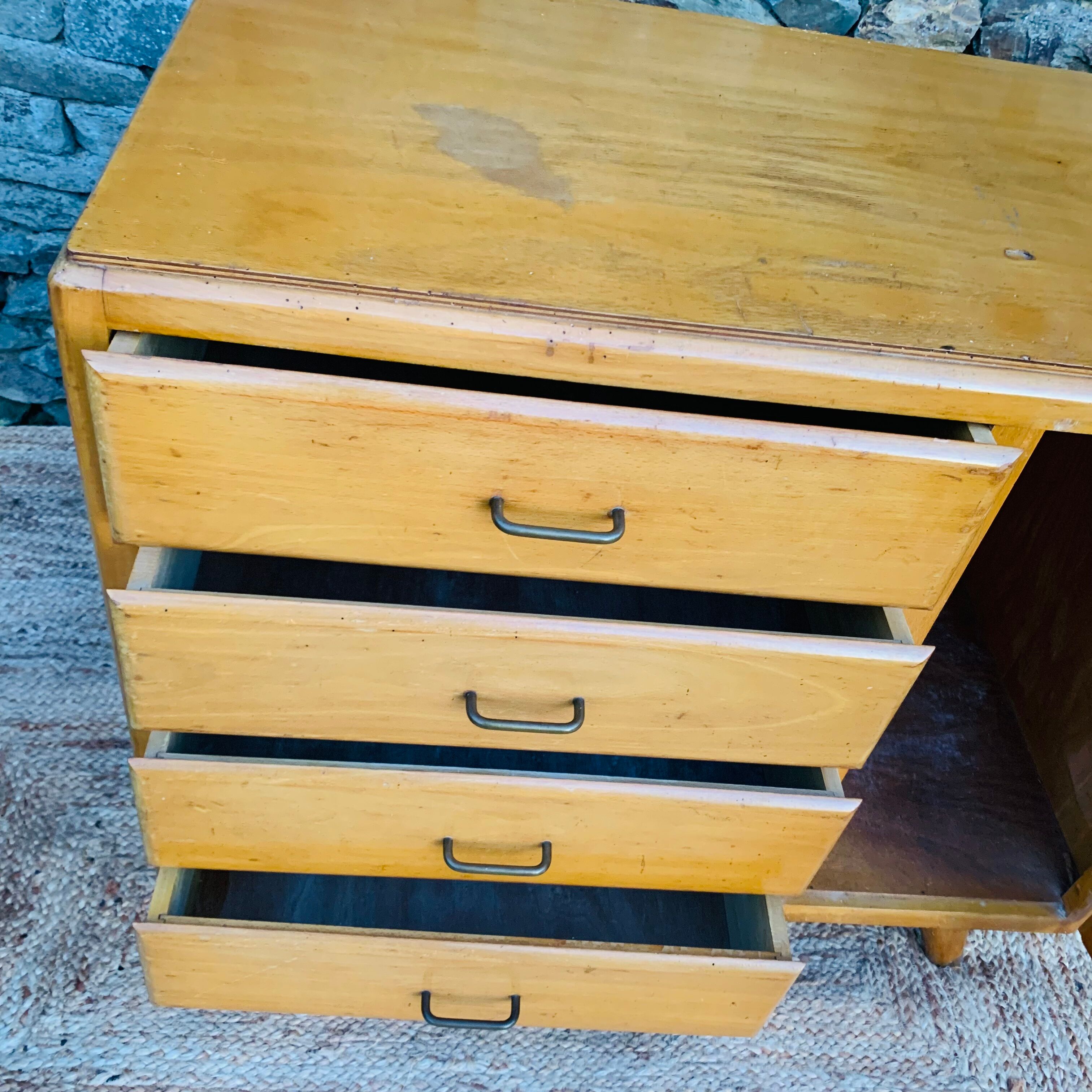 Vintage chest of drawers