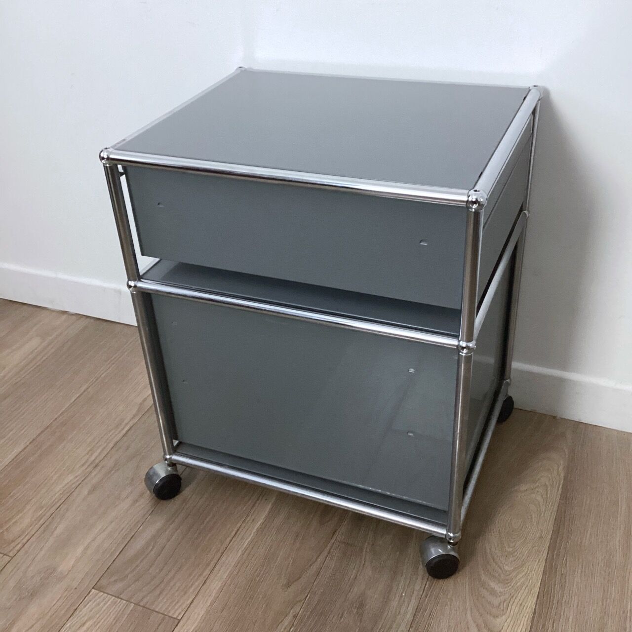 Caisson de bureau USM Haller gris