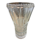 Glass vase cut in transparent relief, no scratches to report and no chips