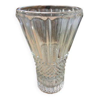 Glass vase cut in transparent relief, no scratches to report and no chips