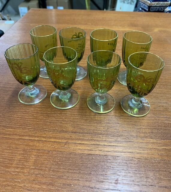 Crystal liquor service