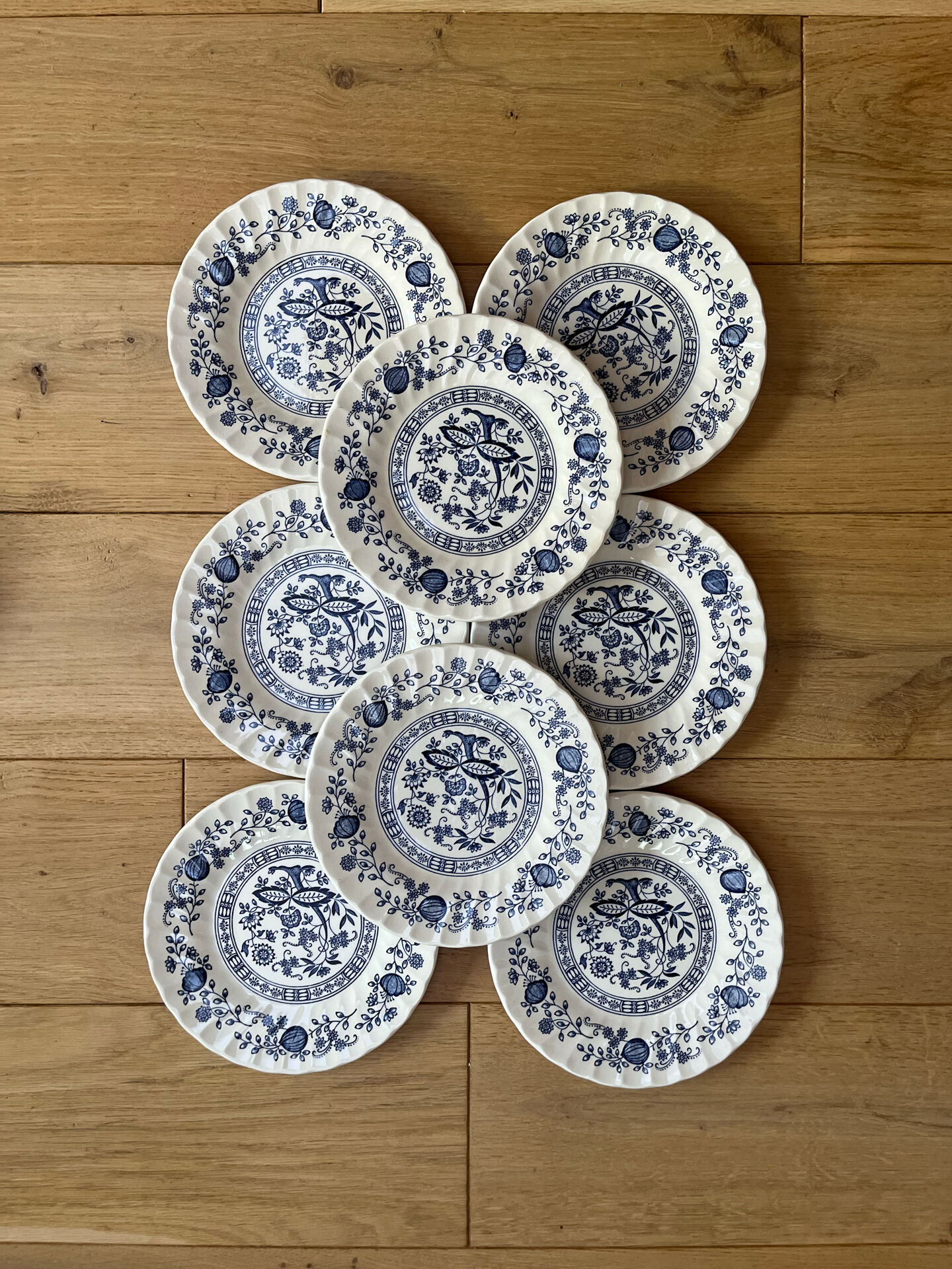 8 dessert plates Myott