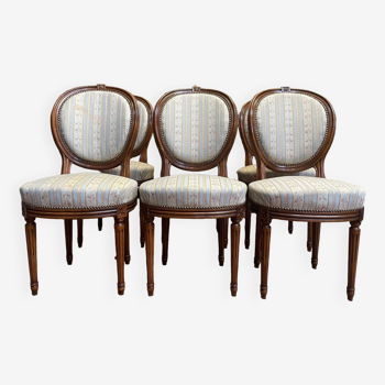 Suite de 6 chaises de style Louis XVI médaillon