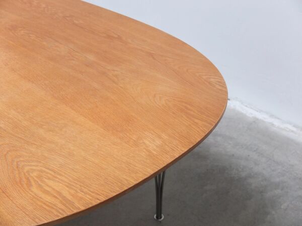 Table « Super-elliptique » en chêne par Piet Hein et Bruno Mathsson pour Fritz Hansen, 1968