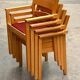 4 chaises empilables design Hans Wegner
