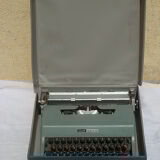 Typewriter, olivetti lettera 32