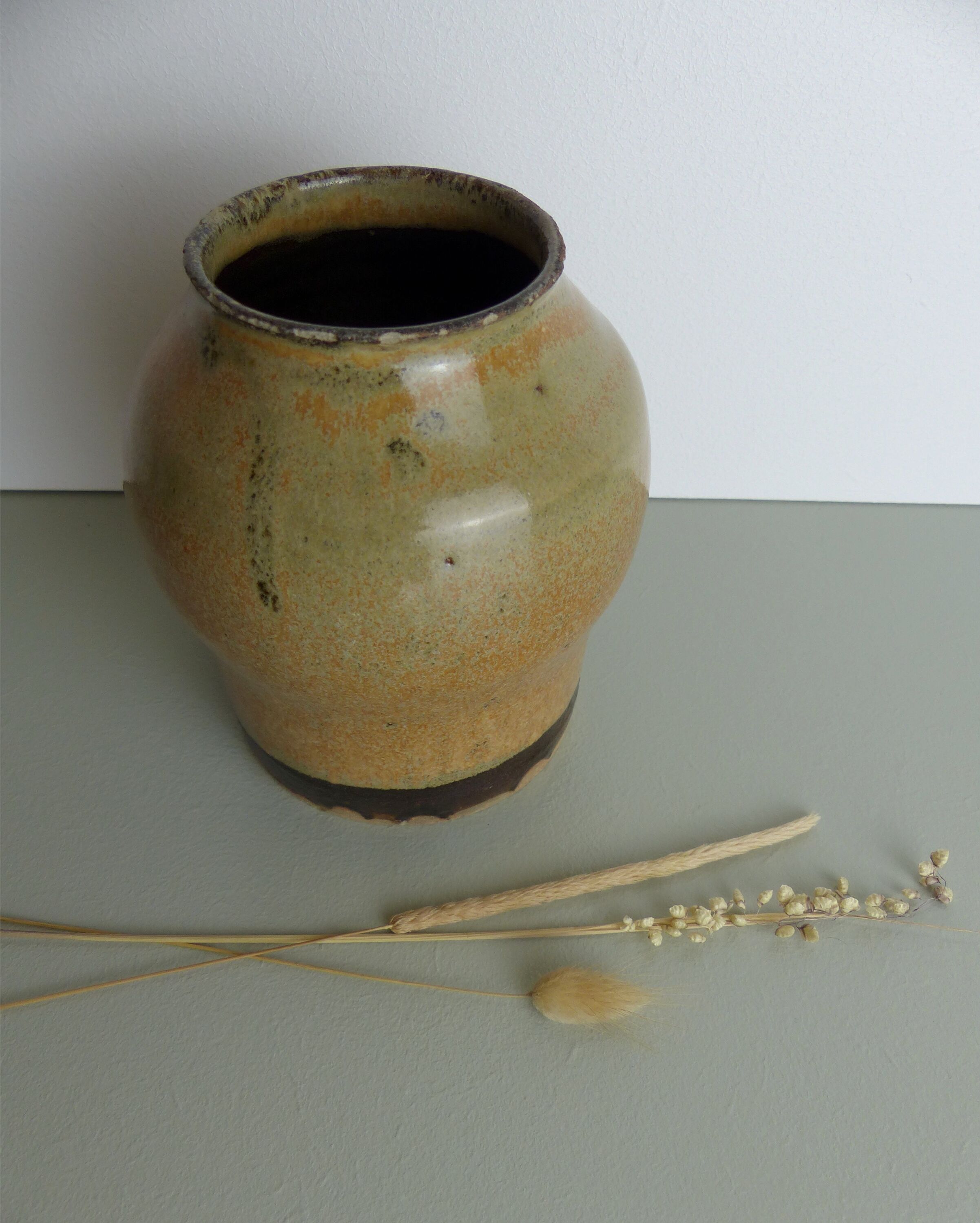 Vase en grès beige et kaki