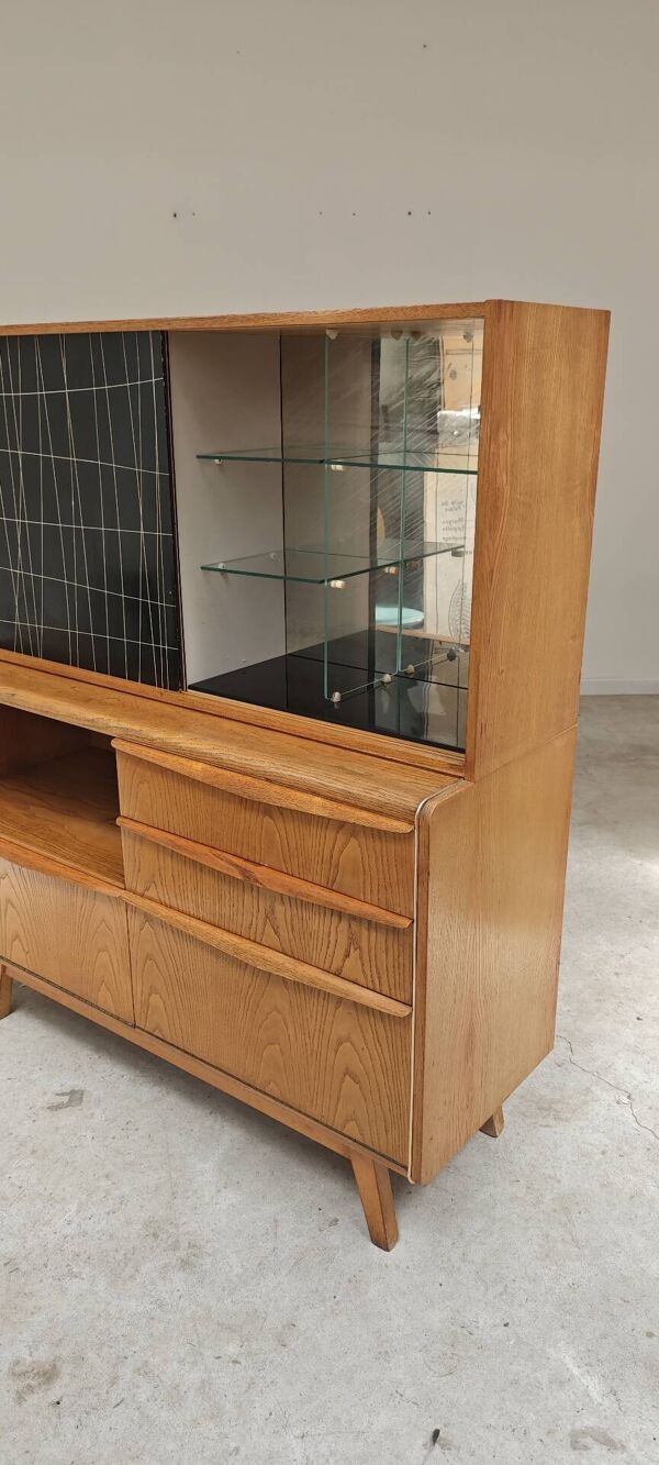 Buffet haut / Vaisselier U 372 / 386 par B
Landsman et H Nepozytek 60