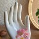 Main baguier , soliflore vintage