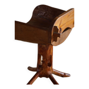 Unique sculptural pedestal armchair by the Finnish Matti Martikka in solid pine, 1960s.