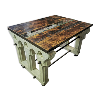 Table en pierre de taille et plateau en chêne