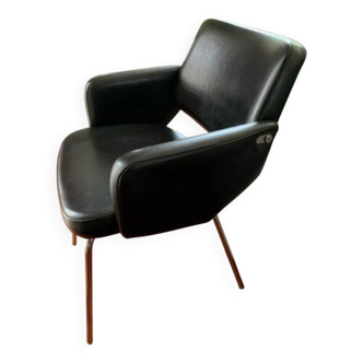 Black leatherette conference armchair