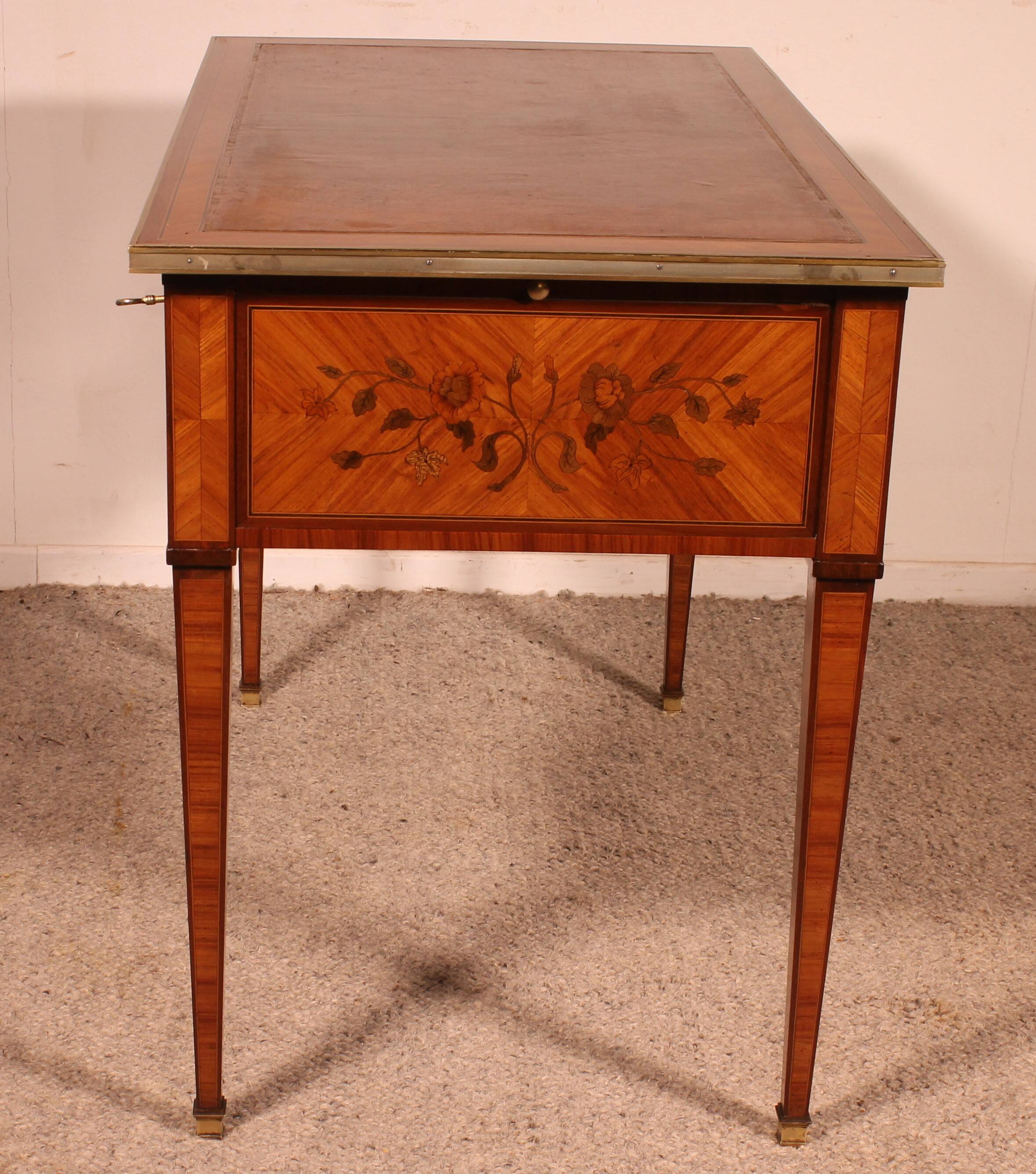 Bureau Plat Louis XVI En Bois De Rose