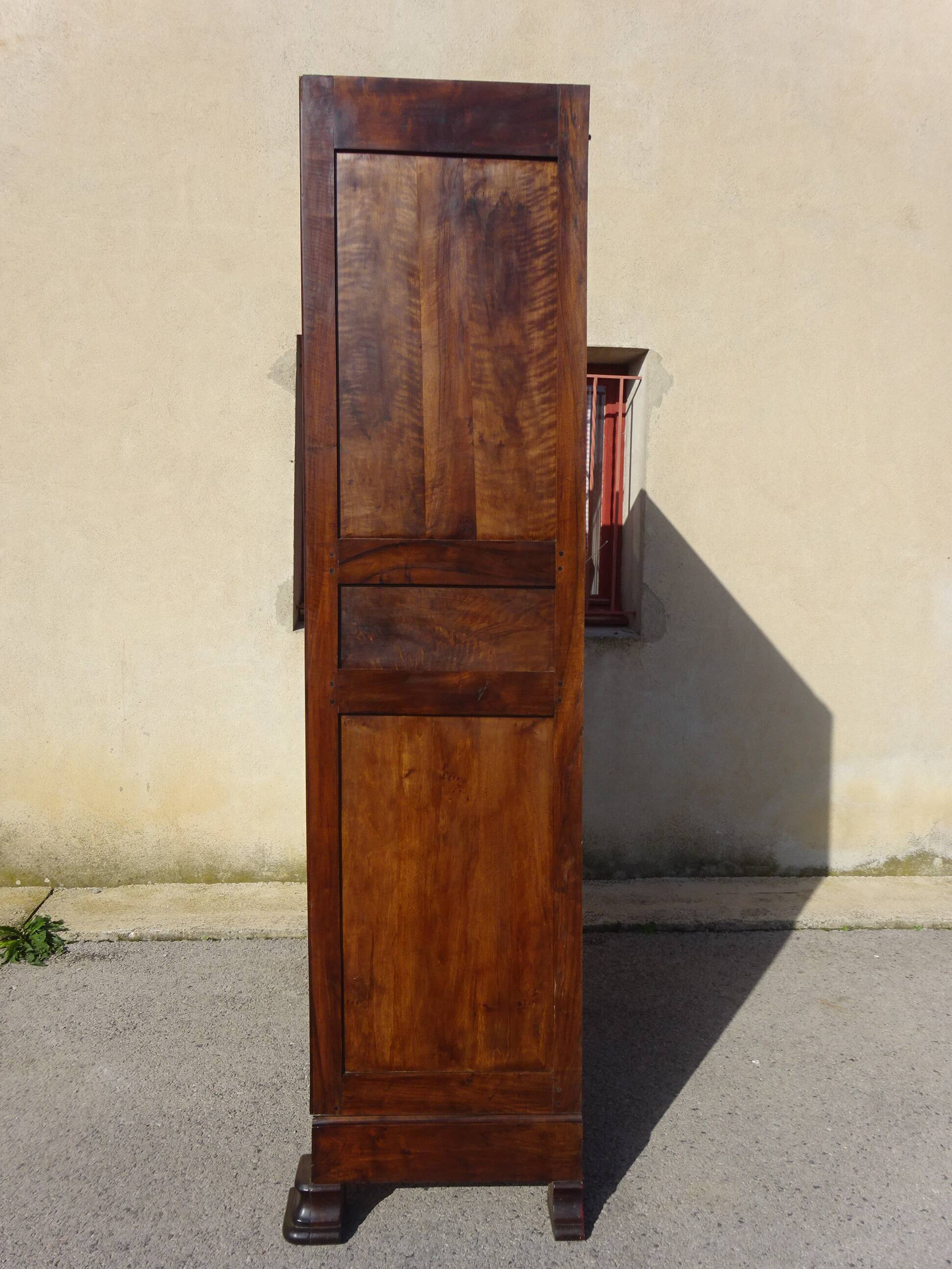 Very large Louis Philippe walnut wardrobe