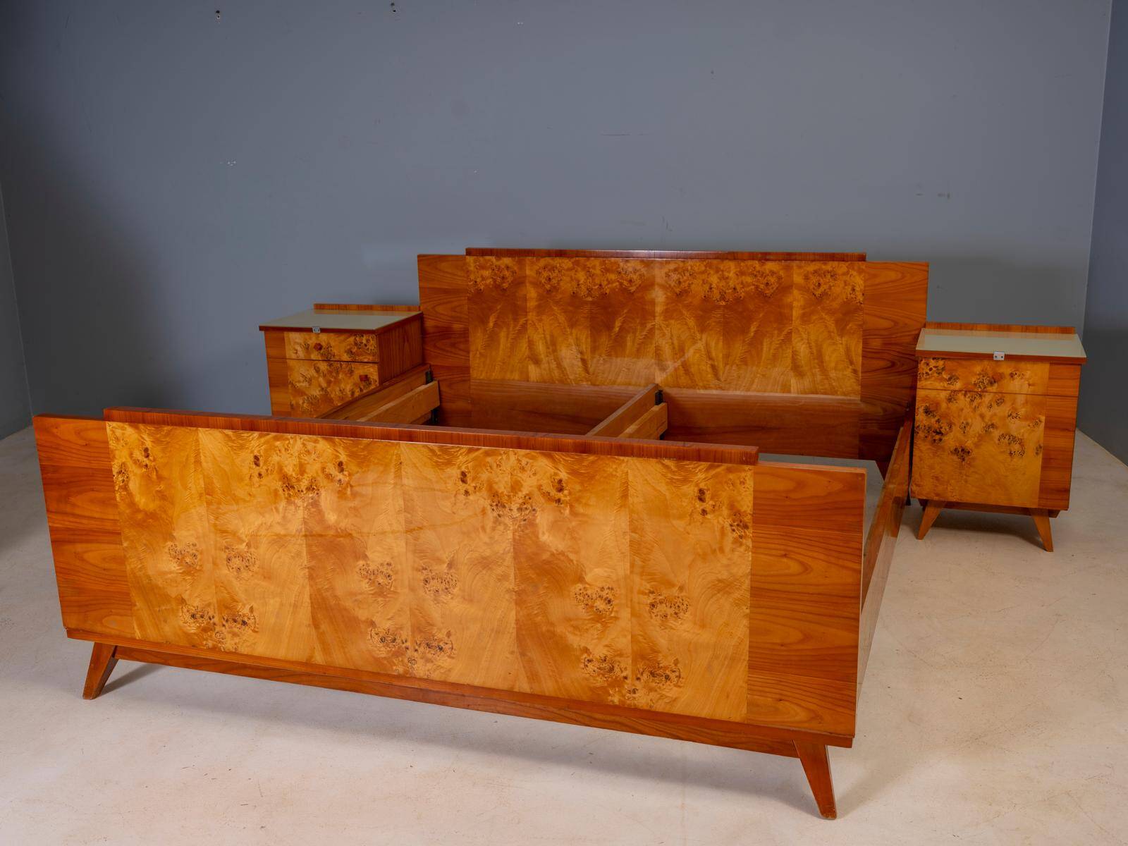 Vintage Czechoslovak bedroom set with burl veneer, bed and pair of nightstands, mid-20th century, 180 × 195 cm