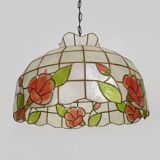 grande suspension, lustre en nacre et laiton, vintage, luminaire ancien. Années 70