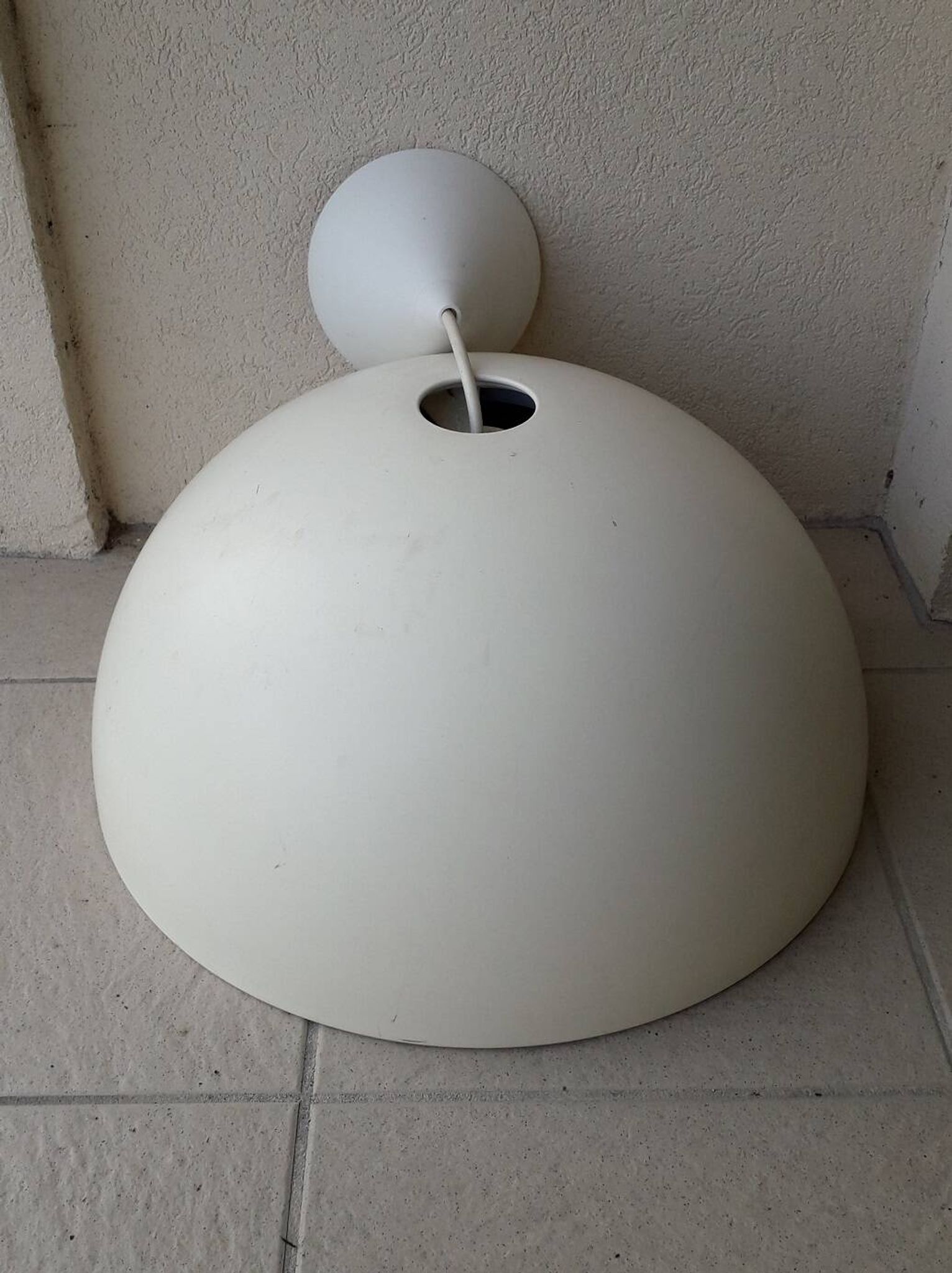 White metal suspension