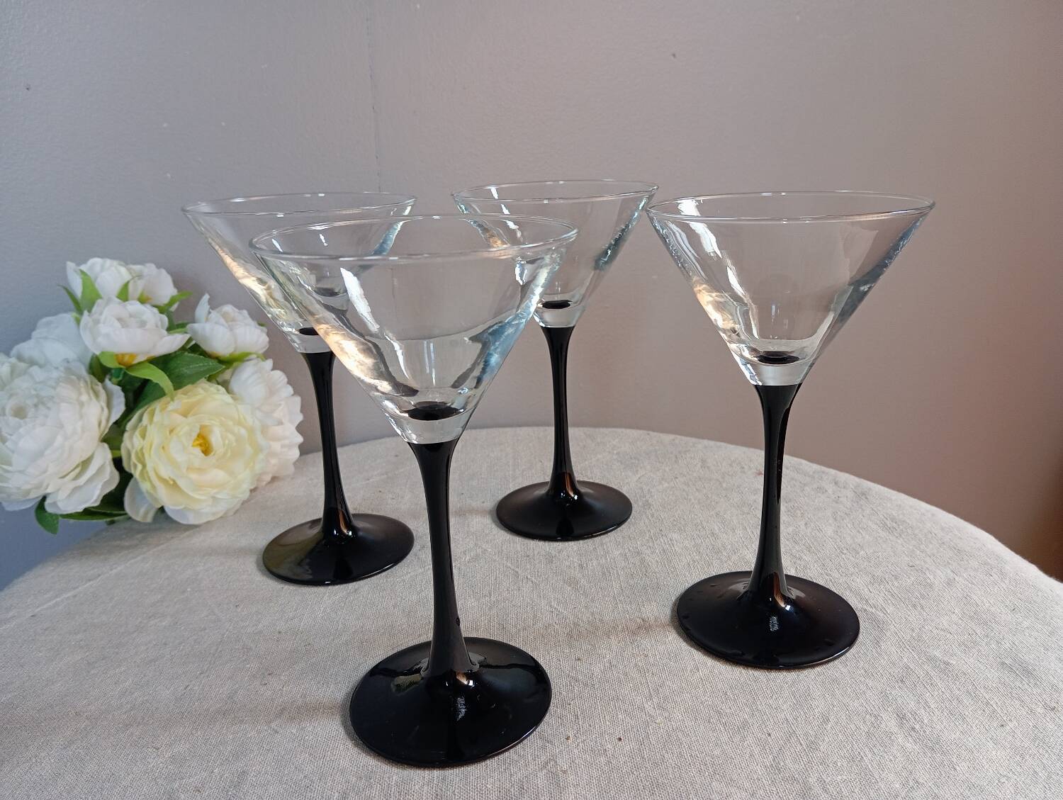 6 shiny black stemmed glasses domino collection by Luminarc, vintage 1980