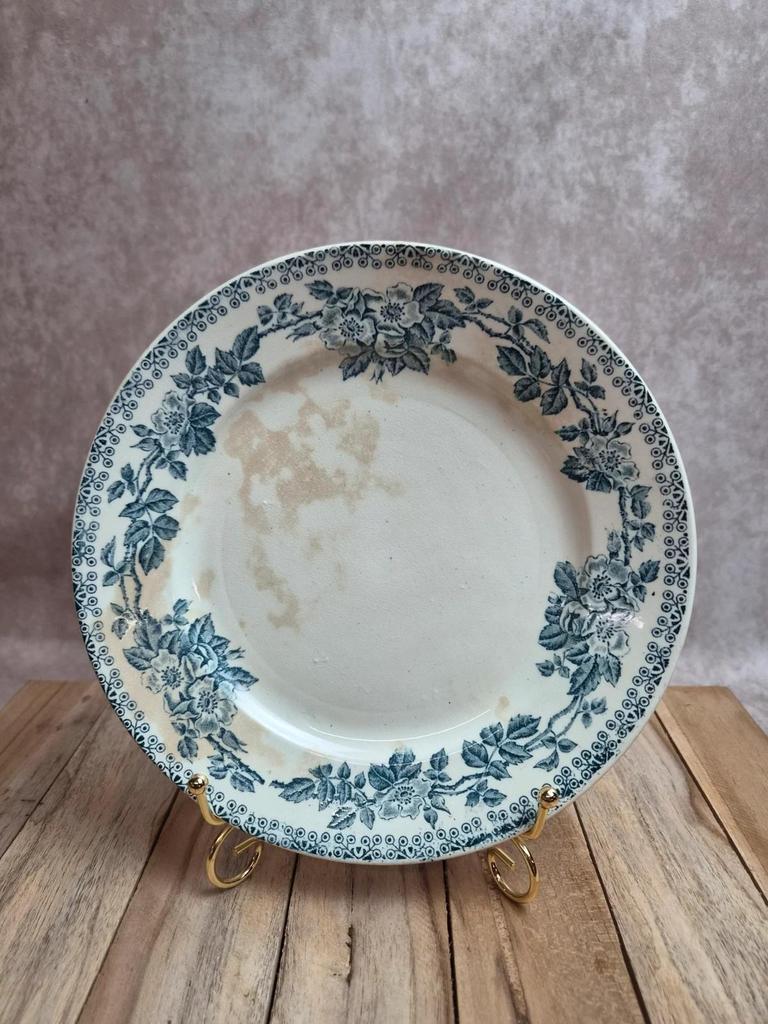 Antique plate Terre de Fer – Guadeloupe Service – Debray Establishments