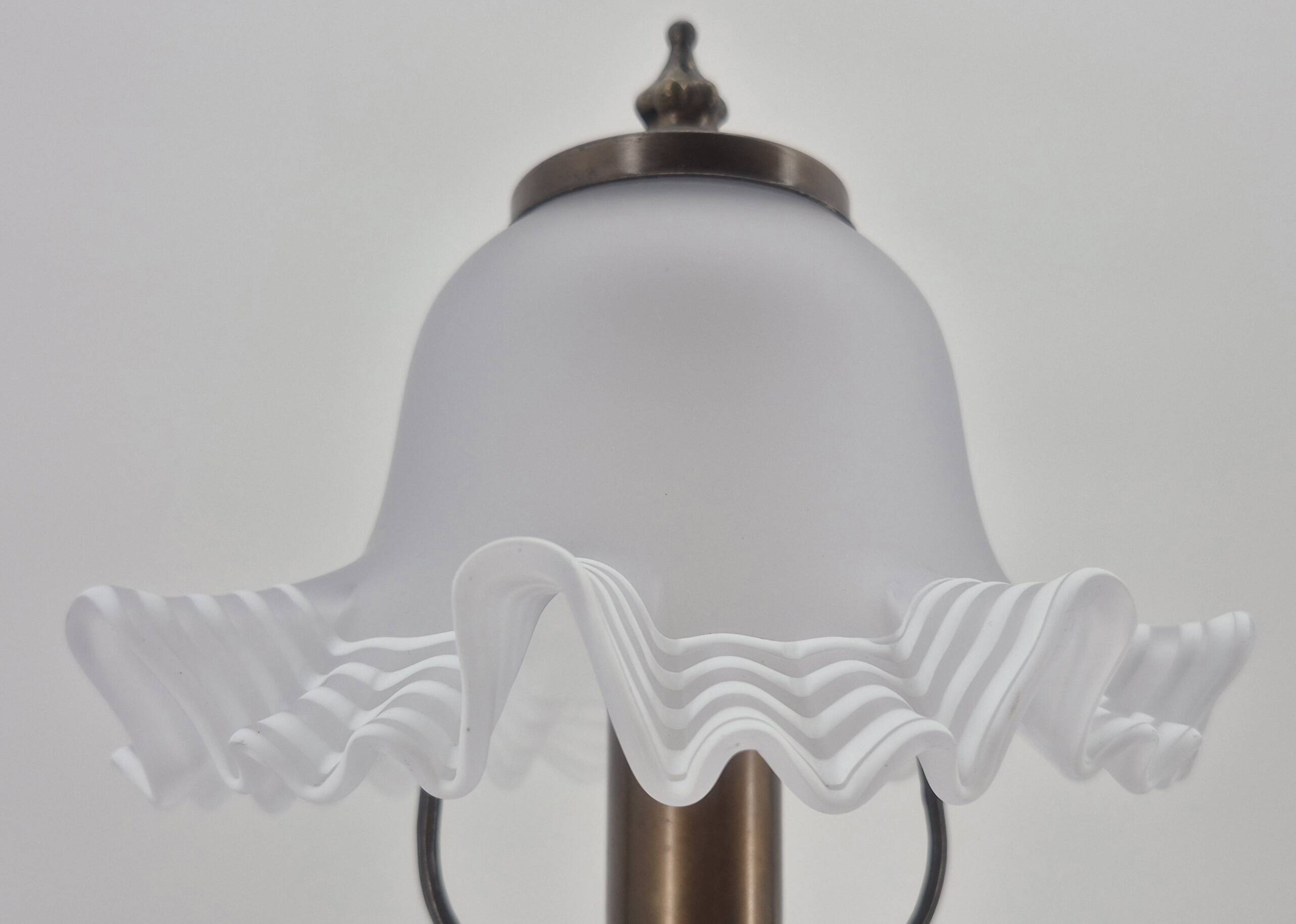 Lampe à poser vintage abat jour tulipe