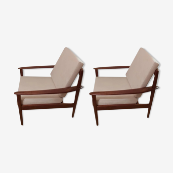 Pair of armchairs by G.Jalk for Poul Jeppesens Møbelfabrik, Denmark, 1950s
