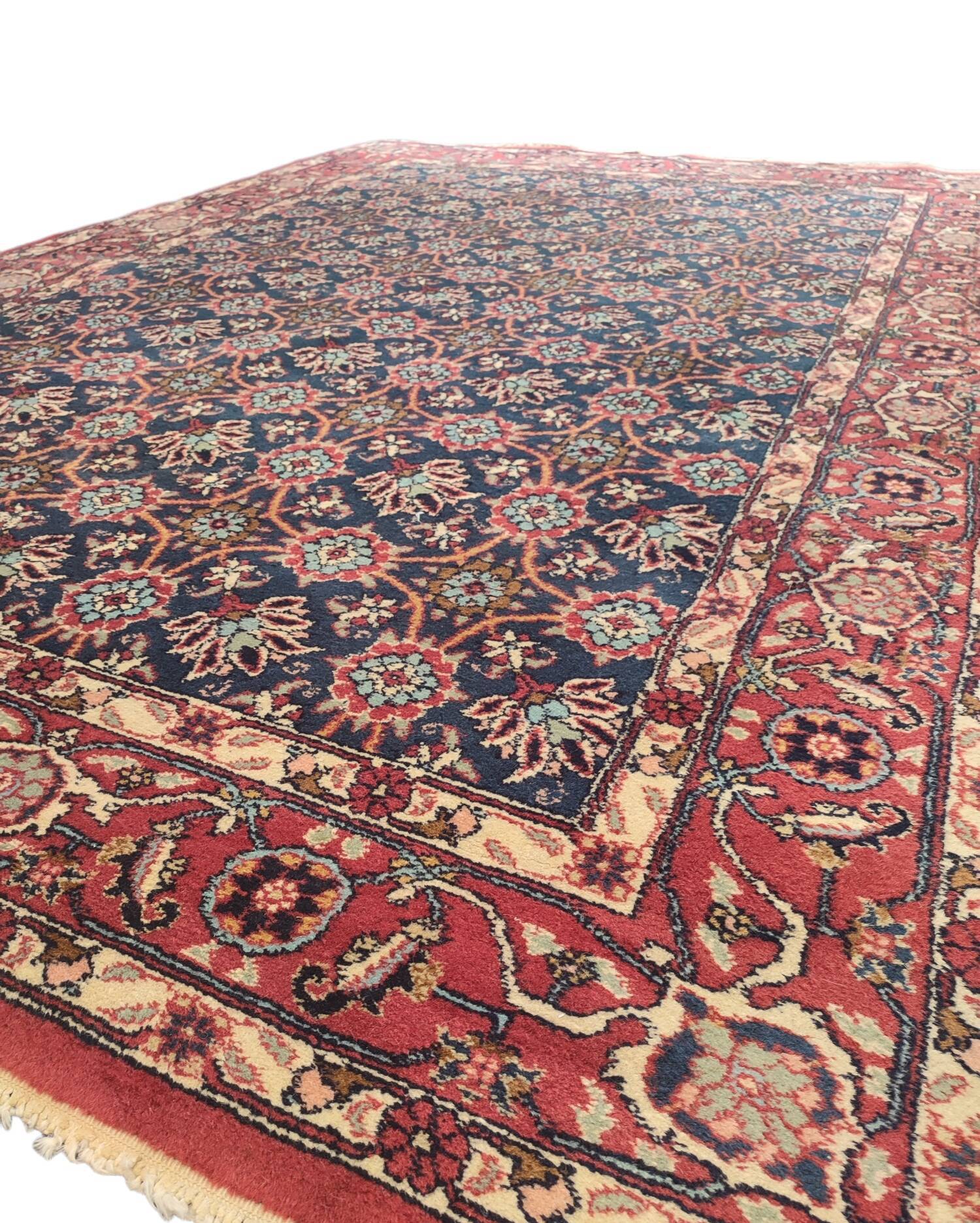 Handmade carpet 256 x 185 cm