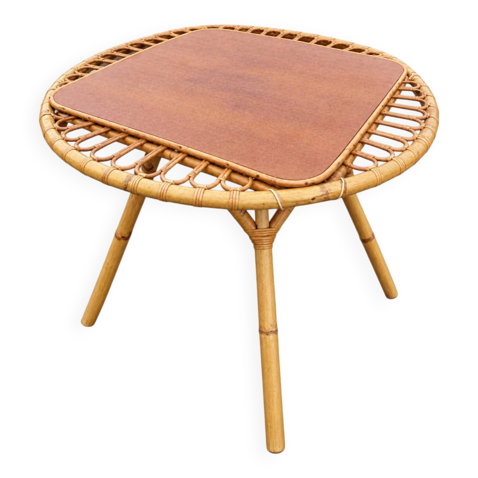 "Trampoline" round coffee table in 1960s rattan