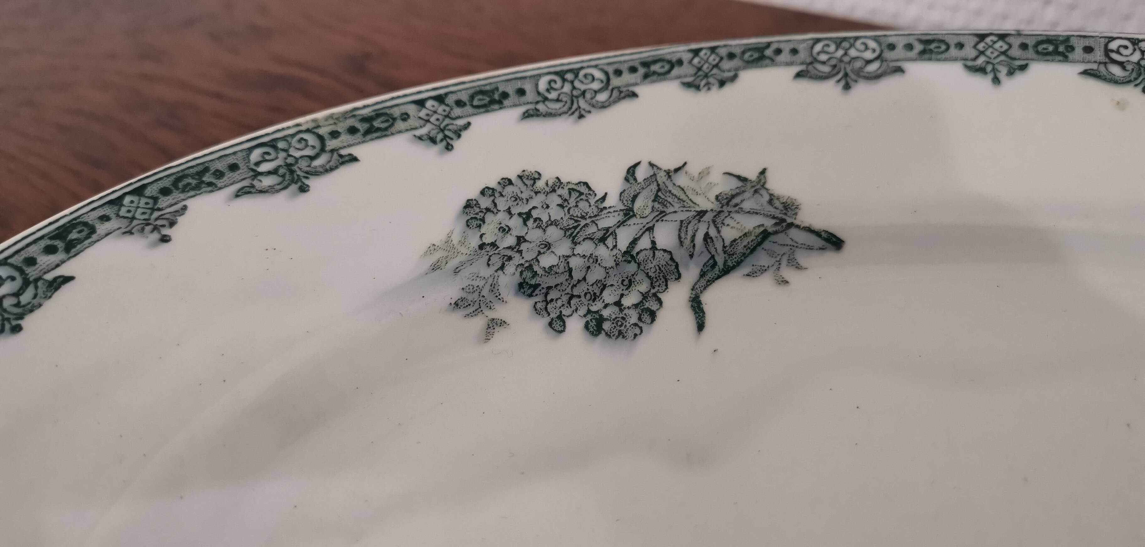 Ancien plat ovale terre de fer manufacture st amand modèle: daisy